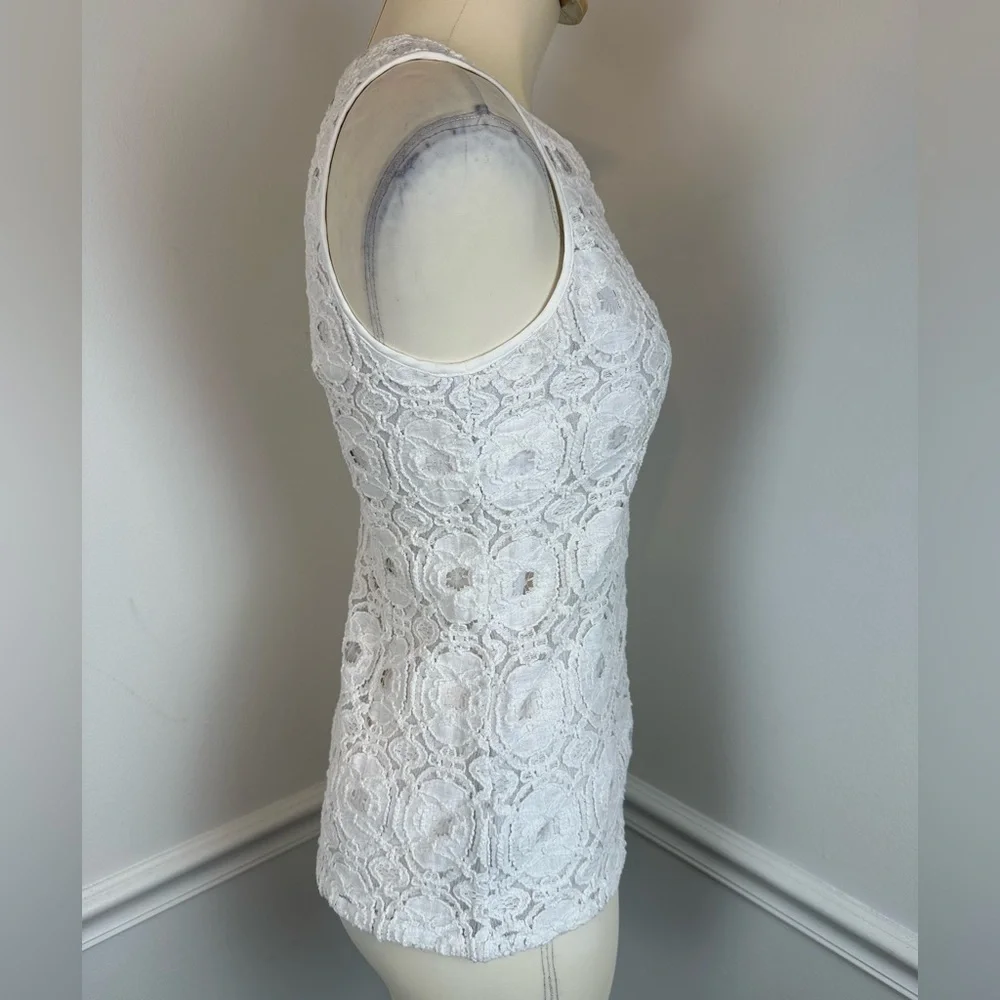 BANANA REPUBLIC Sleeveless White Lace Top Full Back Zip | Size 2 - Picture 7 of 13